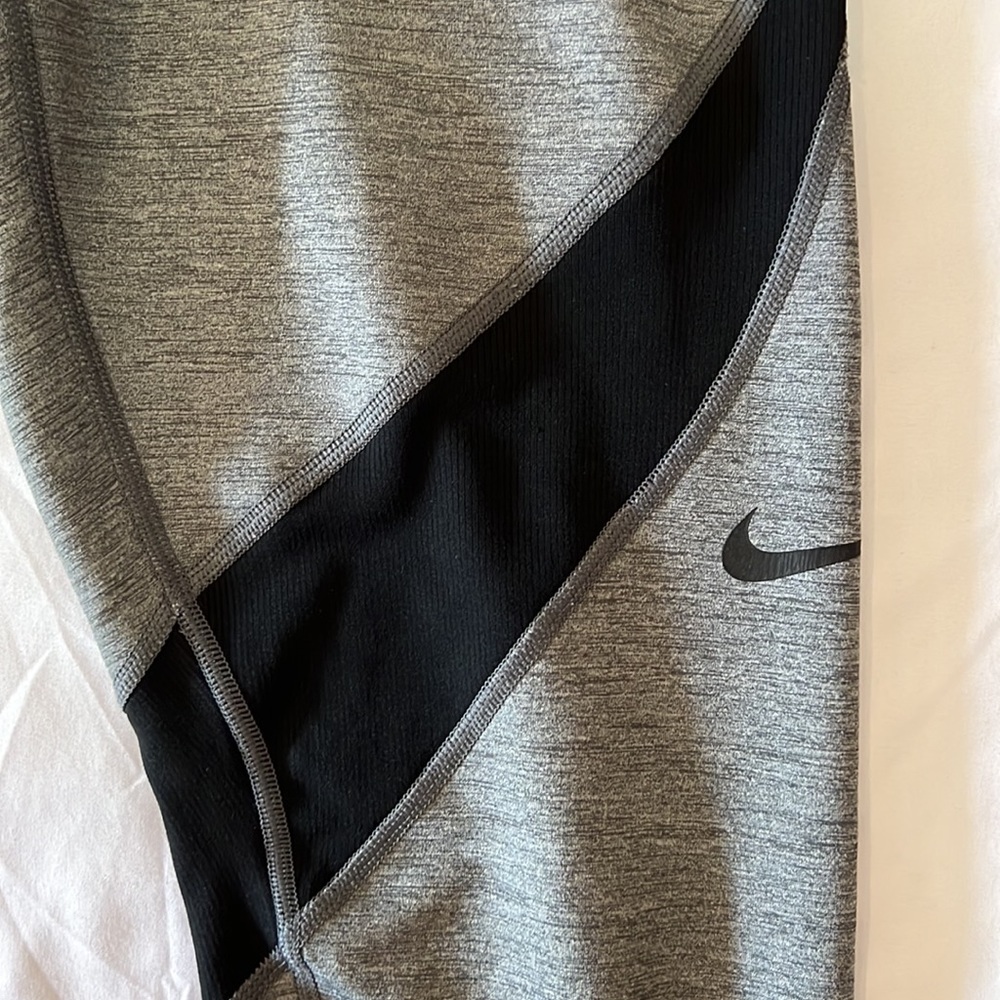 Nike Pro Hyperwarm Women Gray and Black Athletic Leggings Size Large - Picture 4 of 6